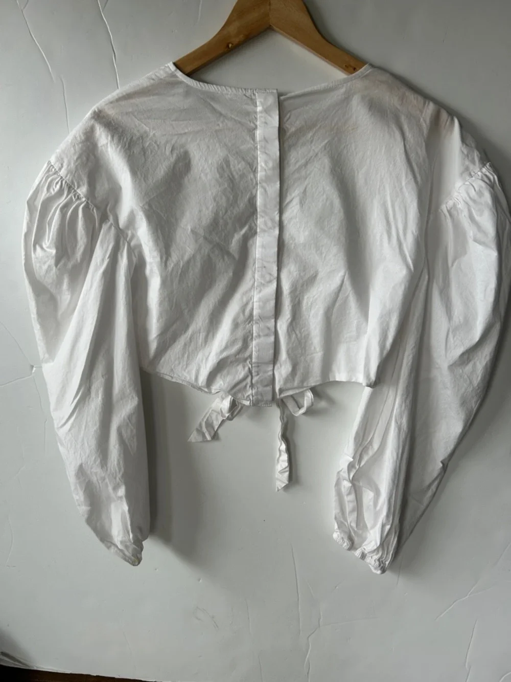 AMUR Womens Balloon Sleeve Crop Blouse, White size XS - Picture 6 of 8